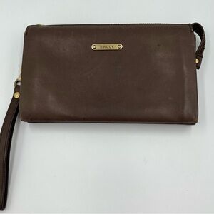 Bally Dark Brown Leather Clutch Classic Chic Versatile Zippered Old Money